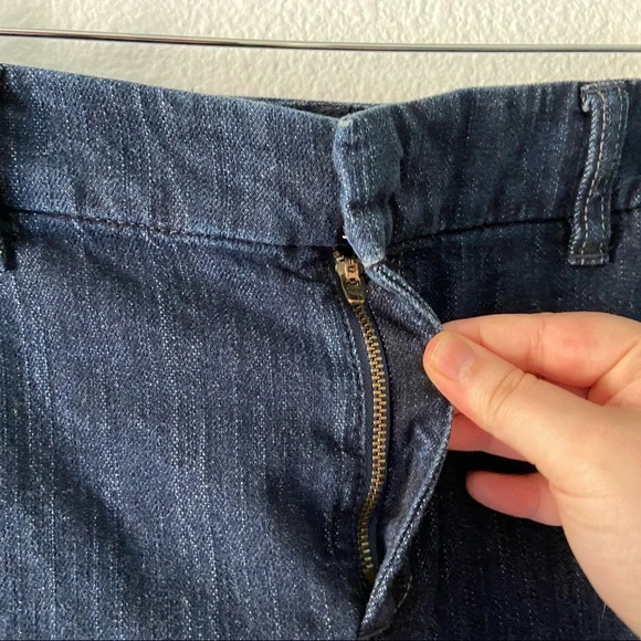 Eddie Bauer Dark Wash Denim Skirt 8 Classic Casual Everyday Style - Picture 6 of 8